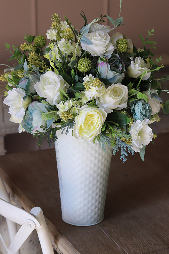 Blue Spring, elegancka kompozycja w metalowym wazonie, wys.58cm 