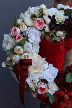 Biel&Czerwień Polonia, bogaty wianek - serce kwiatowe, śr.46cm 