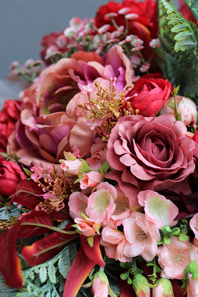 Bordolina, kompozycja kwiatowa / dekoracja nagrobna, wys.50cm