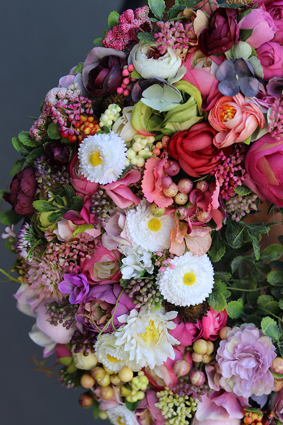 atrakcyjny kwiatowy wianek, Perrasa 2, wym.40cm  