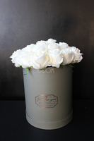 kompozycja kwiatowa / bukiet Flowerbox Roses Cream, wys.34cm