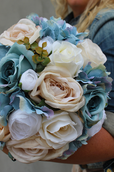 Sarmacja kompozycja kwiatowa w lustrzanym naczyniu/ bukiet wys.28cm