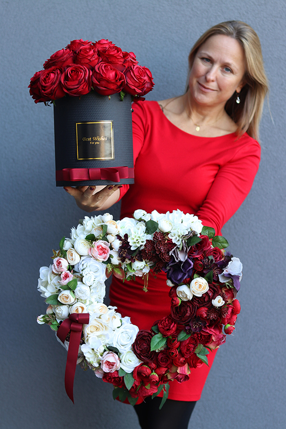 Biel&Czerwień Polonia, bogaty wianek - serce kwiatowe, śr.46cm 