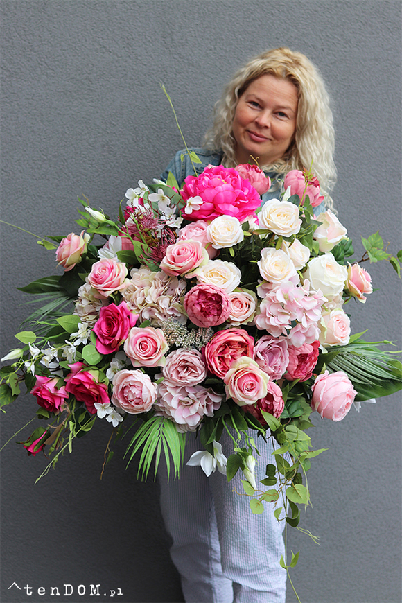 bogata kompozycja nagrobna w misie, Katalotta, wym.54x80x70cm