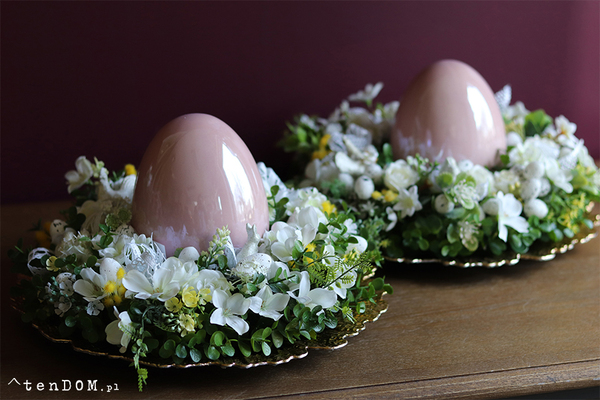 Kurnikova Różowa, wielkanocny stroik z porcelanowym jajem, śr.35cm