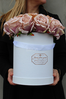 kompozycja kwiatowa / bukiet Flowerbox Cappucino, wys.33cm