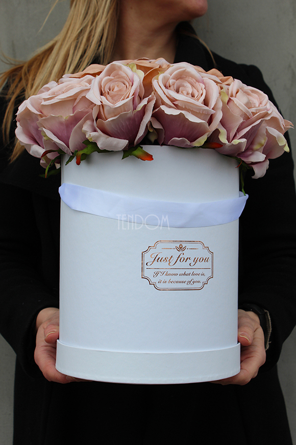 kompozycja kwiatowa / bukiet Flowerbox Cappucino, wys.33cm