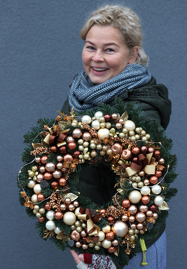 bardzo bogaty złoty wianek świąteczny, Złote Święta, śr.45cm 