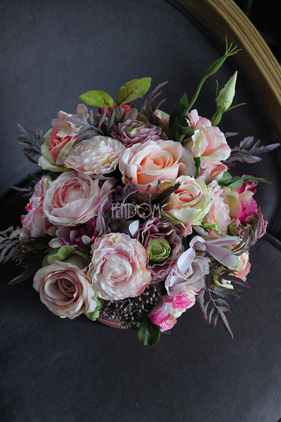 kompozycja kwiatowa / bukiet Flowerbox Beti, wys.35cm