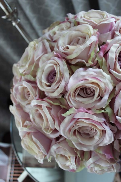 duży elegancki flowerbox / kompozycja kwiatowa / bukiet Rossaria, wys.38cm