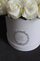 kompozycja kwiatowa / bukiet Flowerbox Roses Ecru, wys.32cm