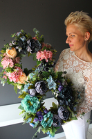 Caryca Katarzyna Kolory, efektowny wianek na drzwi, śr.43cm 