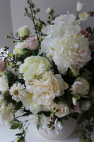 Florencja Biel-Beż kompozycja kwiatowa / bukiet wys.100 x śr.85cm 