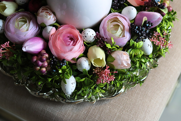 dekoracyjny stroik Wesoła Wielkanoc na talerzu z jajem, śr.32cm 