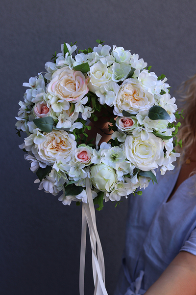 Biellana z Motylem, dekoracyjny biały wianek, śr.30cm