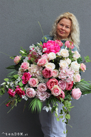 bogata kompozycja nagrobna w misie, Katalotta, wym.54x80x70cm