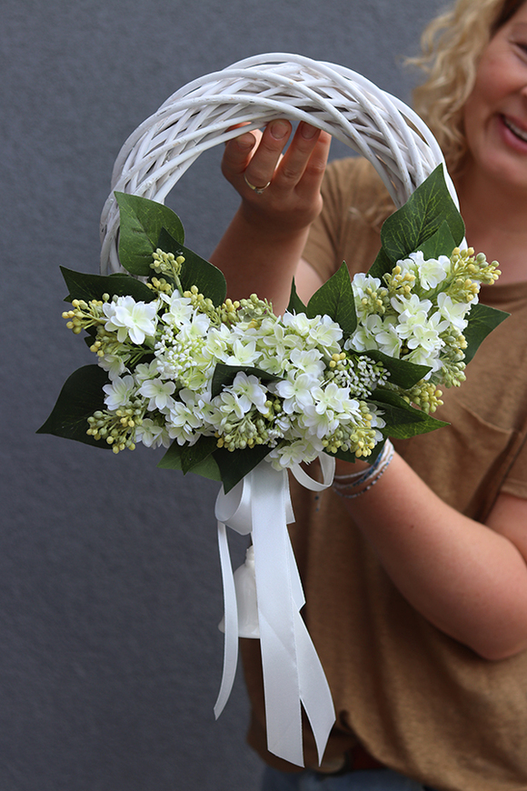 Wiosenny Bez, wianek z białego bzu, śr.35cm