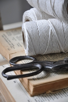 sznurek biały duży, dł. 30 m