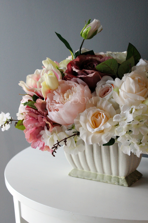 kompozycja kwiatowa / bukiet Queen wys.36cm, szer.45cm