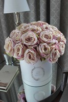 duży elegancki flowerbox / kompozycja kwiatowa / bukiet Rossaria, wys.38cm