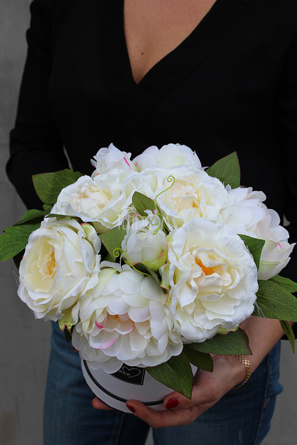 kompozycja kwiatowa / bukiet Flowerbox Biała Peonia 2, wys.27cm