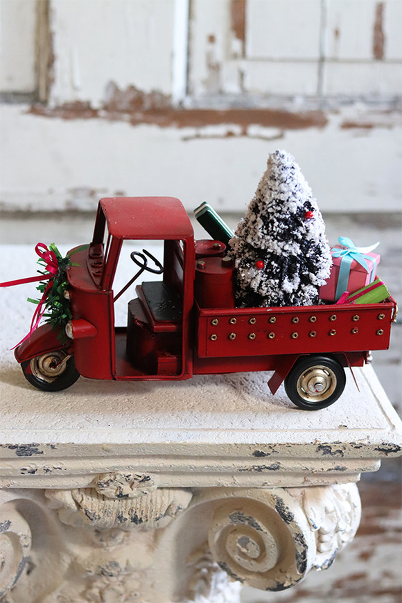 Automobil A, figurka świąteczna, autko z choinką, wym.19x23x11cm 