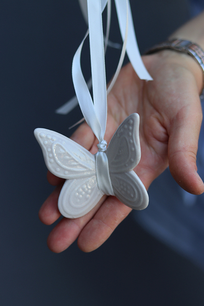 Biellana z Motylem, dekoracyjny biały wianek, śr.30cm