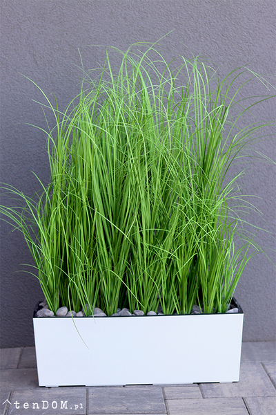 Magoda Estrecha, nowoczesna kompozycja ze sztucznej trawy, wys.86cm