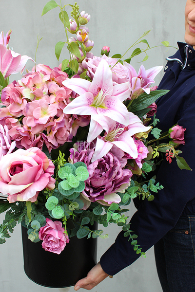 Lilia kompozycja kwiatowa / bukiet, wys.75cm, śr.60cm