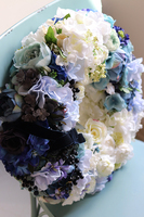 Blue Garden, bardzo bogaty wianek z hortensji, śr.48cm