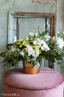 bogata kompozycja kwiatowa Norwegia Minima, wys.33cm