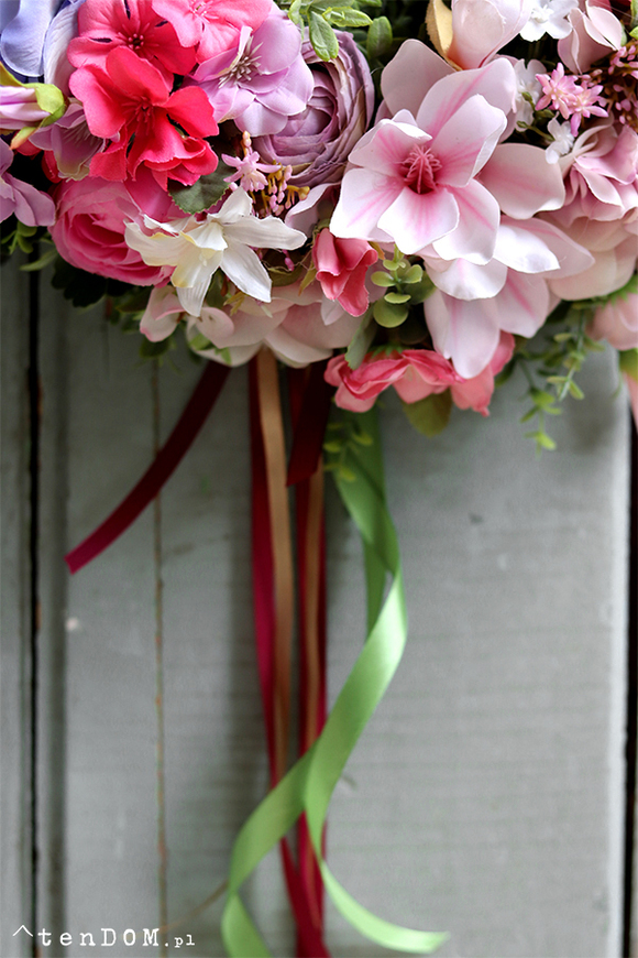 bogaty wianek na drzwi, Różowa Kraina 2, śr.32cm 