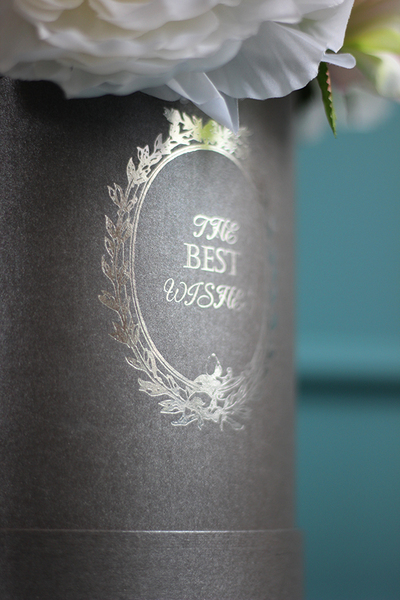 Bella 2, kompozycja kwiatowa / bukiet Flowerbox, wys.34cm