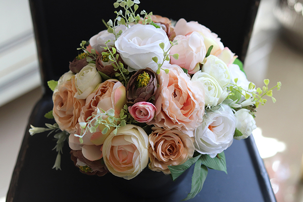 Supreme 2, kompozycja kwiatowa / bukiet, w lustrzanej donicy, wys.30cm