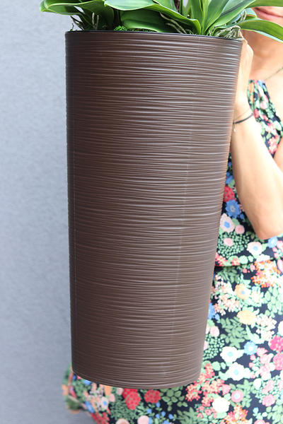 Fuksja Terrano, wysoki sztuczny storczyk w czekoladowej donicy, wys.135cm