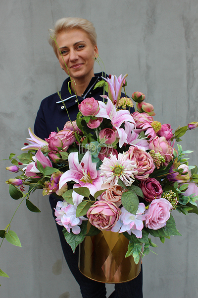 Lilia kompozycja kwiatowa / bukiet, wys.60cm, śr.55cm