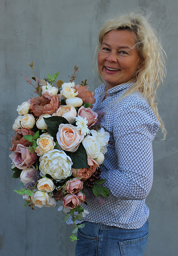 Glamour Cappuccino Big kompozycja kwiatowa / bukiet, wym.30x50x30cm