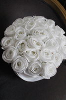 kompozycja kwiatowa / bukiet Flowerbox Biała Dama, wys.36cm