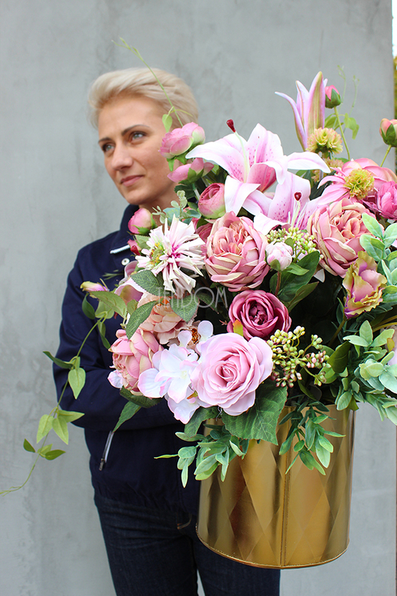 Lilia kompozycja kwiatowa / bukiet, wys.60cm, śr.55cm