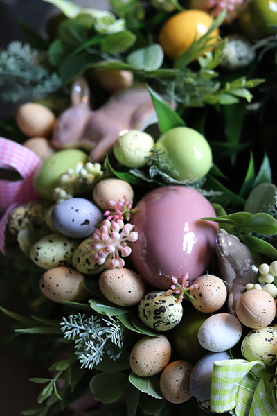 Pastele Wiosną, wielkanocny stroik na stół wianek do powieszenia, śr.32cm