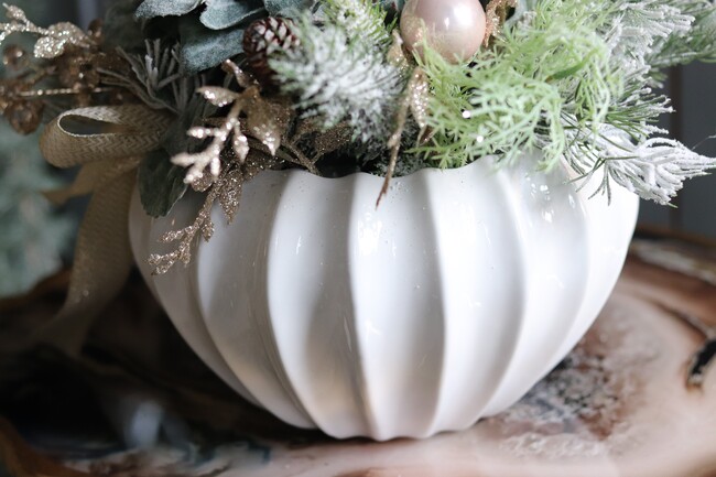 elegancka zimowa kompozycja, Cyklamenia Winter, wys.35cm 