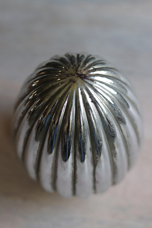 Easter Silver, dekoracja wielkanocna figurka jajko, wys.15cm 