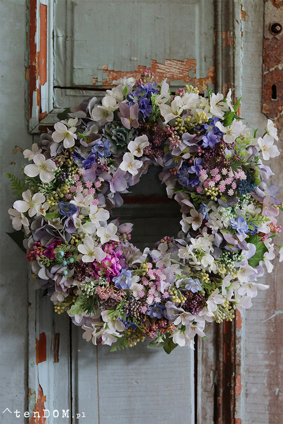 bogaty kwiatowy wianek, Czarująca Wiosna 2, śr.40cm