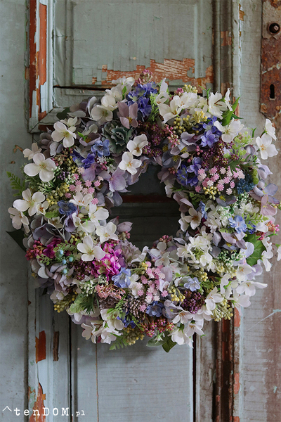 bogaty kwiatowy wianek, Czarująca Wiosna 2, śr.40cm