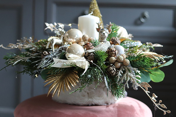 atrakcyjny świąteczny flowerbox/stroik, Radość Dzieciństwa, wys.30cm 