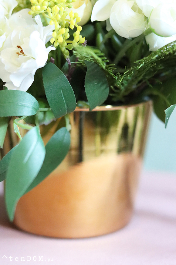 bogata kompozycja kwiatowa Norwegia Minima, wys.33cm