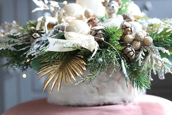 atrakcyjny świąteczny flowerbox/stroik, Radość Dzieciństwa, wys.30cm 