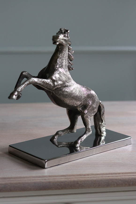 elegancka figurka konia, Shining Horse, wym.26x32x12.5cm