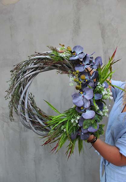 efektowny wianek na drzwi, Niebieska Orchidea, śr.44cm