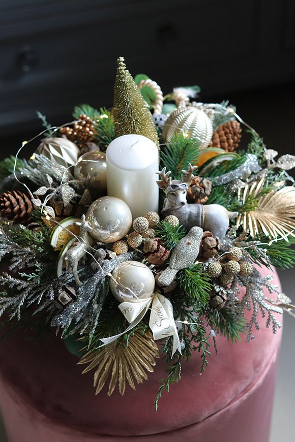 atrakcyjny świąteczny flowerbox/stroik, Radość Dzieciństwa, wys.30cm 